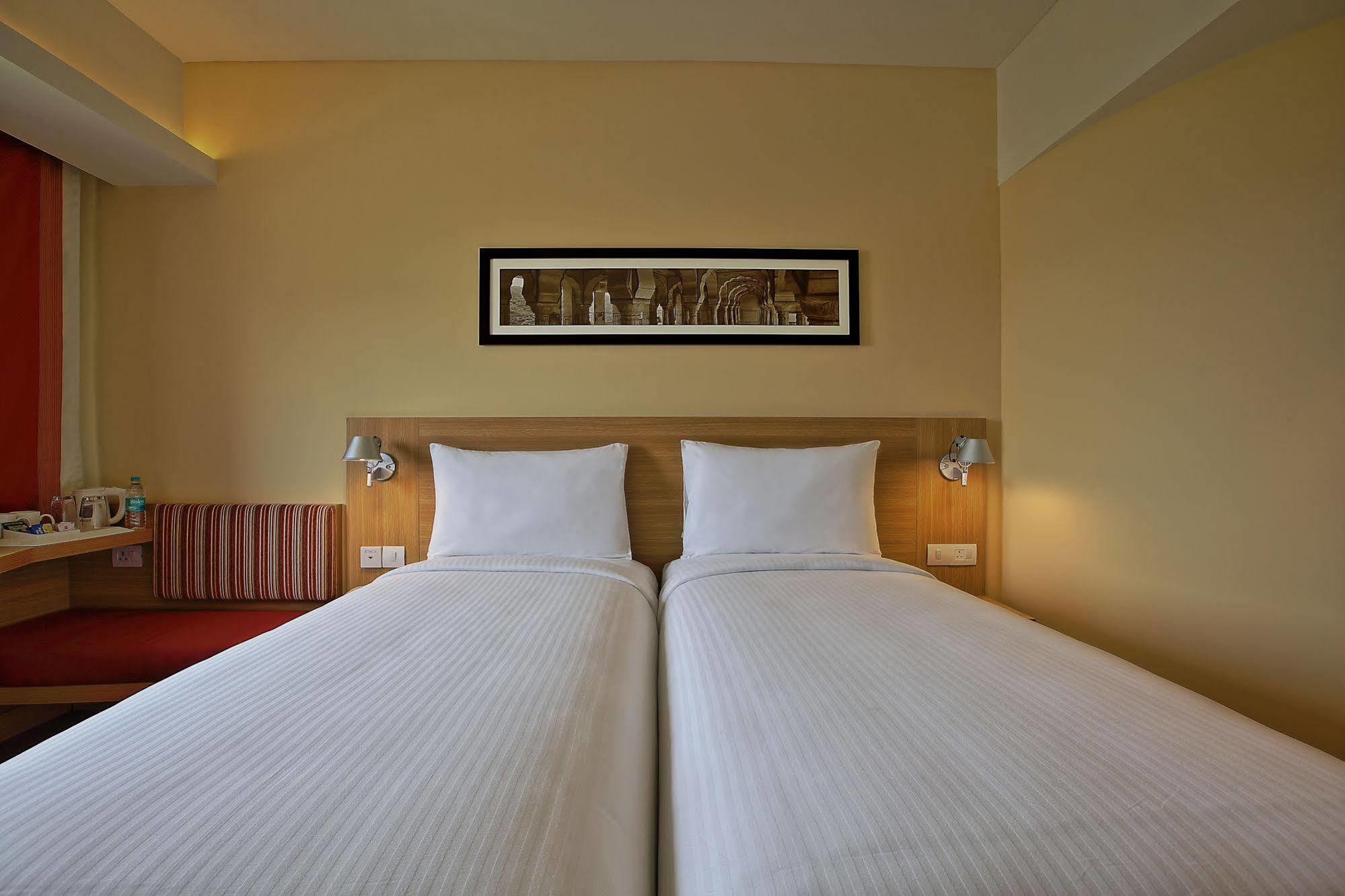 Hotel Ibis Chennai Sipcot - An Accor Brand Extérieur photo